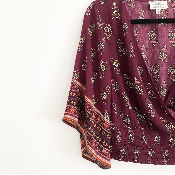 Twine & String bell sleeve floral top - Picture 3 of 10